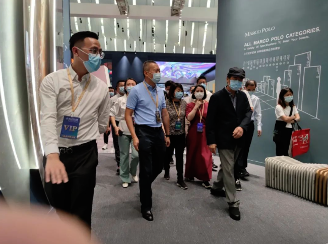 强强联合:碧桂园董事局主席杨国强超级认可马可波罗瓷砖的新产品